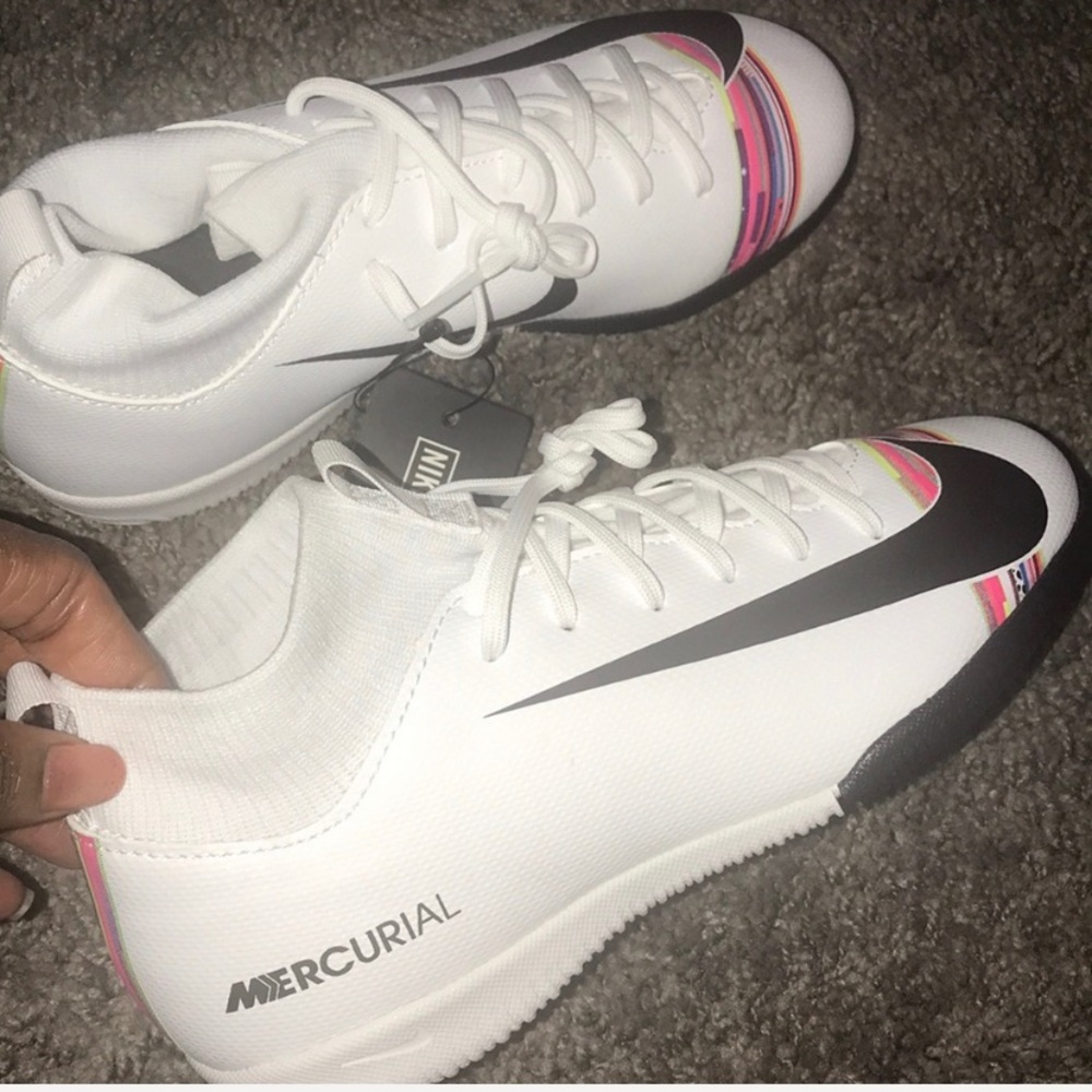 ☺️NWT NIKES
